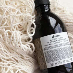 Davines Koyu Renk Saçlar için Şampuan - Alchemic Chocolate 280 ml - 5