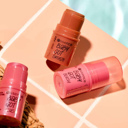 Essence Bronzer Stick Baby Got Bronze - 10 Cinnamon Spice 5.5 gr - 4