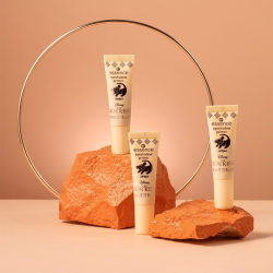 Essence Disney The Lion King Clear Eyeshadow Primer 6.5 ml - 2