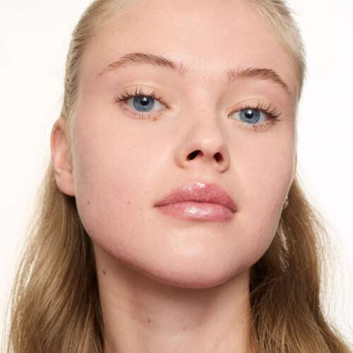 Essence Extreme Shine Volume Dudak Parlatıcısı - 101 Milky Way 5 ml - 5