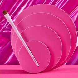 Essence Eyeshadow Brush - 01 Throwing A Little Shade - 3