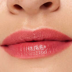 Essence Hydra Kiss Lip Tint - 01 Blushing Nude - 3
