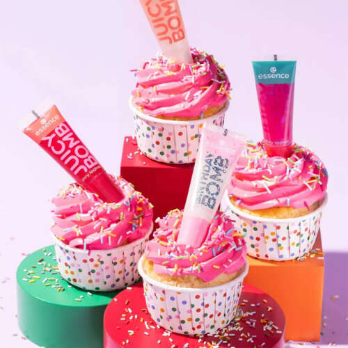 Essence Lip Gloss Birthday Bomb - 01 Cake My Day 10 ml - 5