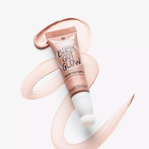 Essence Liquid Highlighter Baby Got Glow - 10 Sassy in Silk 10 ml - 4