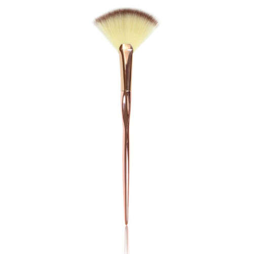 Nascita Bronzy Glow Aydınlatıcı Fırçası - 1