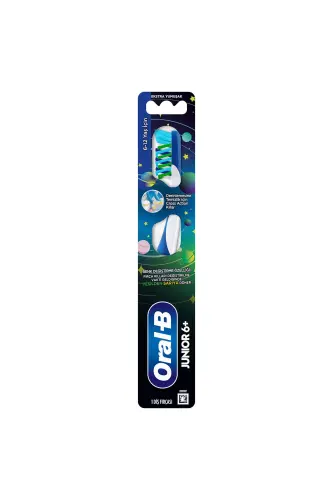 Oral-B Junior 6+ Diş Fırçası - 1