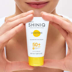 Shiniq UV Defense Kuru ve Çok Kuru Ciltler için Güneş Koruyucu SPF 50+ 40 ml - 3