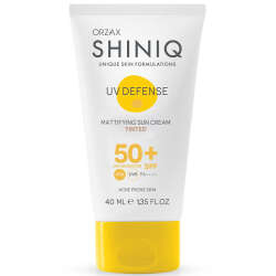Shiniq UV Defense Matlaştırıcı Renkli Güneş Koruyucu SPF50 + 40 ml - 1