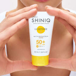 Shiniq UV Defense Matlaştırıcı Renkli Güneş Koruyucu SPF50 + 40 ml - 3