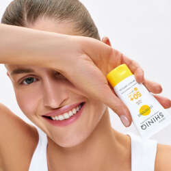 Shiniq UV Defense Normal ve Karma Ciltler için Renkli Güneş Koruyucu SPF50 + 40 ml - 4