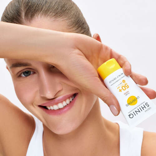 Shiniq UV Defense Normal ve Karma Ciltler için Renkli Güneş Koruyucu SPF50 + 40 ml - 4