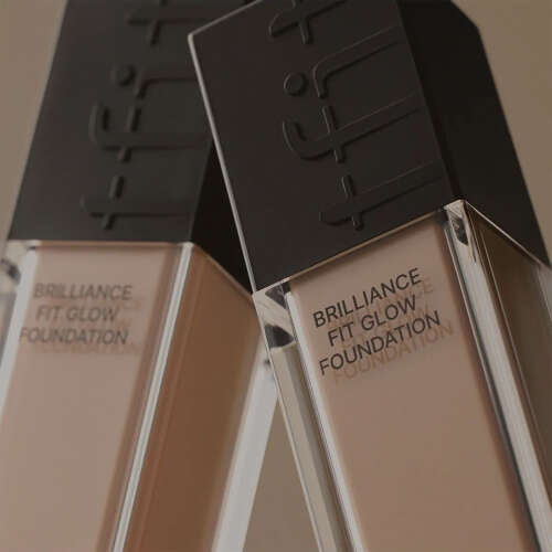 TFIT Brilliance Fit Glow Fondöten W02 Almond Butter 30 ml - 3